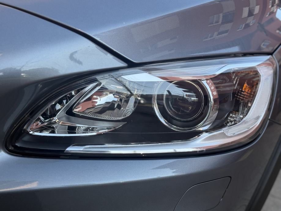 Volvo S60 Cross Country 2.4 / 4x4 AWD / NAVI / FULL OPREMA / D4 /, fotografija 9
