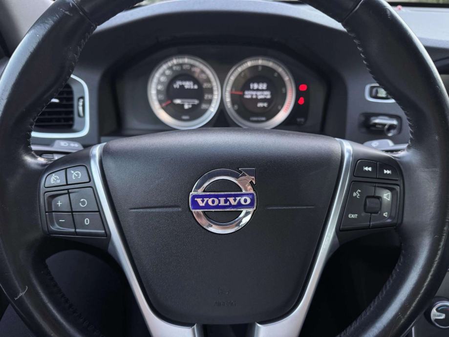 VOLVO S60 *REG 03/2027**TOP STANJE** SERVISI NAPRAVLJENI**, fotografija 7