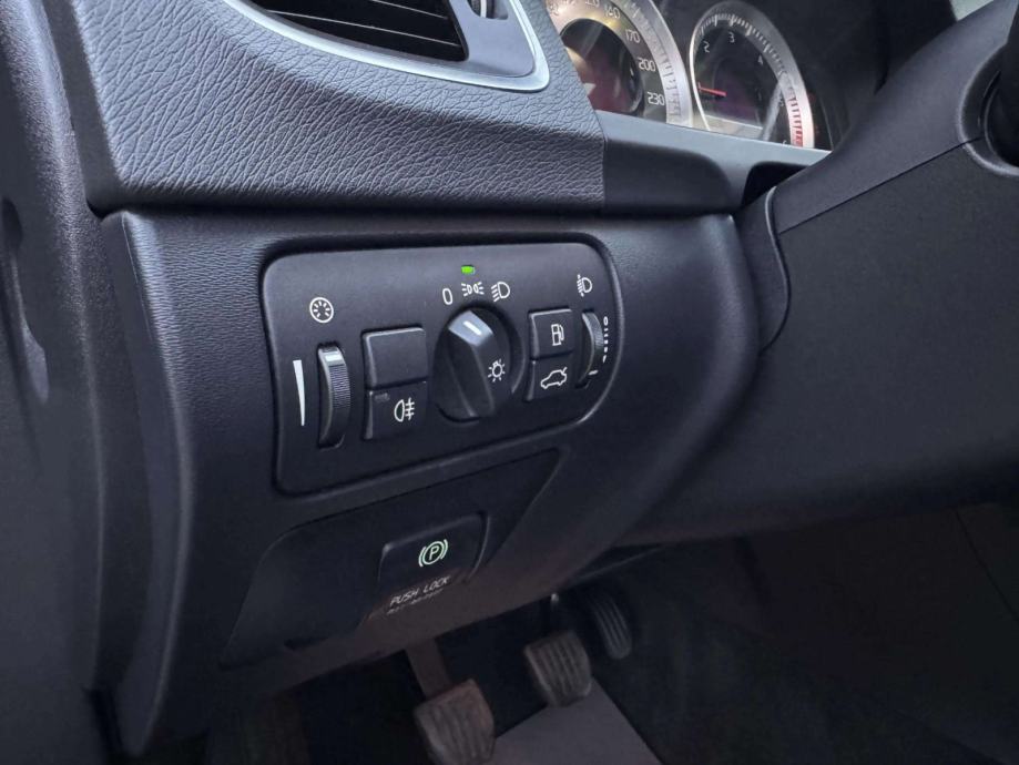 VOLVO S60 *REG 03/2027**TOP STANJE** SERVISI NAPRAVLJENI**, fotografija 19