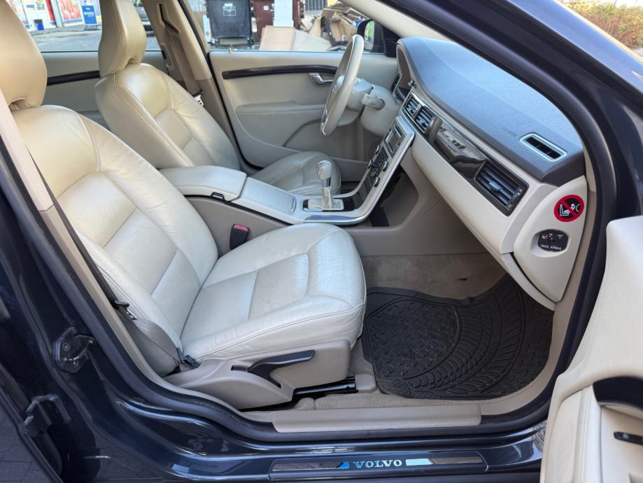 Volvo S80 1.6D °KOŽA°AUTOMATSKA KLIMA°VELIKI SERVIS°REG:12/2026°, fotografija 18