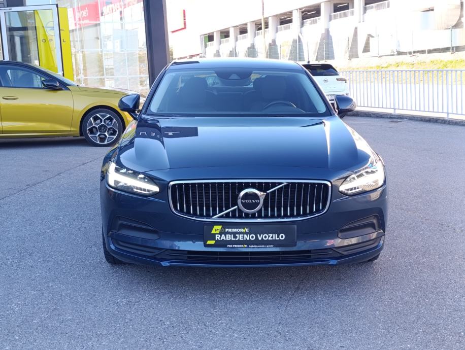 Volvo S90 D4 Momentum Automatik, kupljen u HR, servisna ovlašteni, fotografija 3