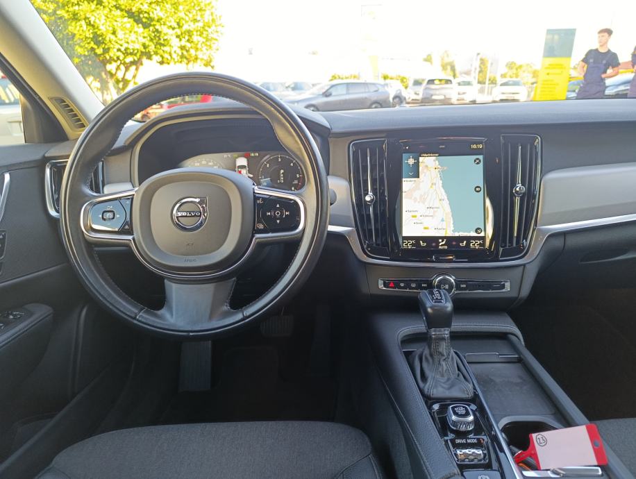 Volvo S90 D4 Momentum Automatik, kupljen u HR, servisna ovlašteni, fotografija 15
