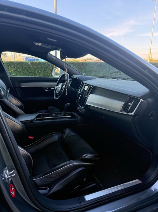 VOLVO S90 D4 R-DESIGN 190 KS | VELIKI SERVIS | REG. 05/27, fotografija 16
