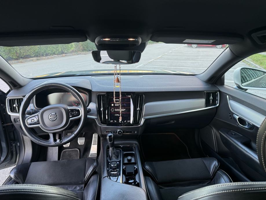 VOLVO S90 D4 R-DESIGN 190 KS | VELIKI SERVIS | REG. 05/27, fotografija 11