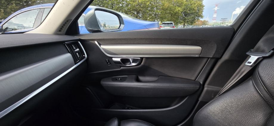 Volvo S90 Momentum D3 Geartronic, fotografija 13