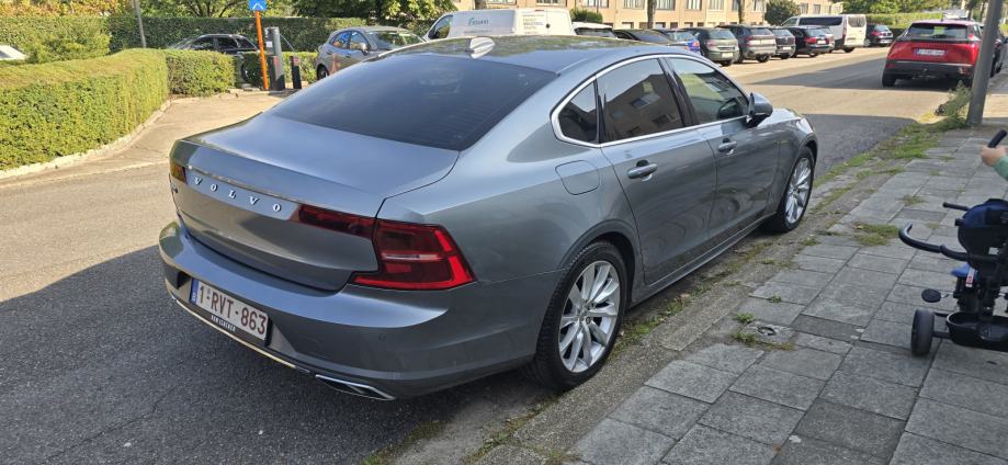 Volvo S90 Momentum D3 Geartronic, fotografija 2
