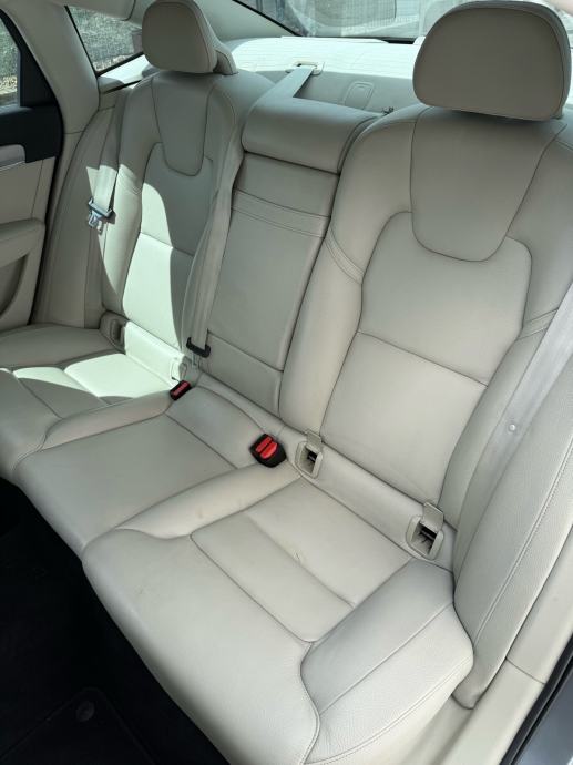 Volvo S90 D4, fotografija 18
