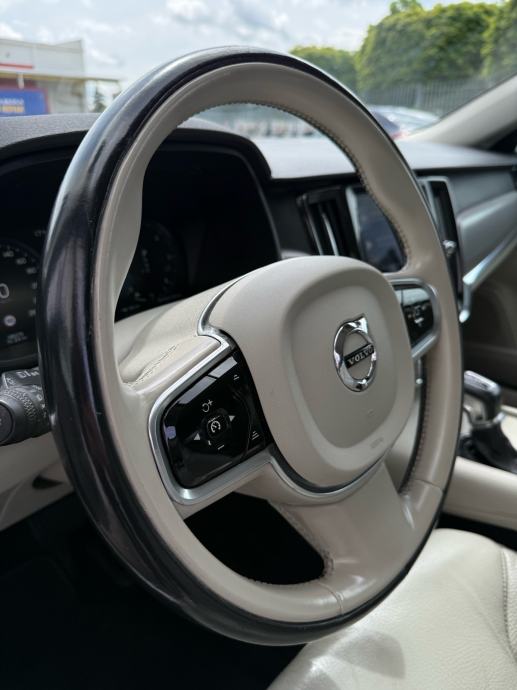 Volvo S90 D4, fotografija 15