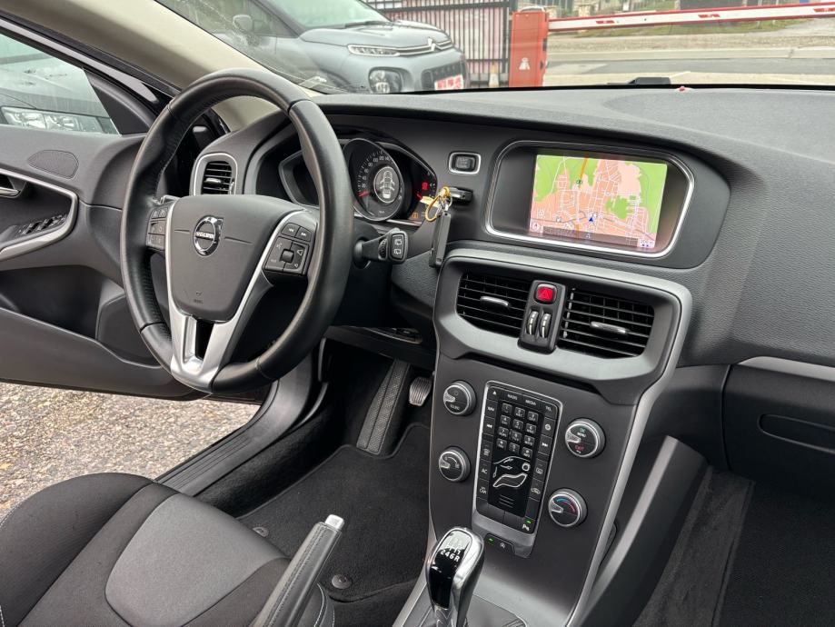 Volvo V40 2.0d, LEASING BEZ UCESCA, Garancija 1.god!!, fotografija 14