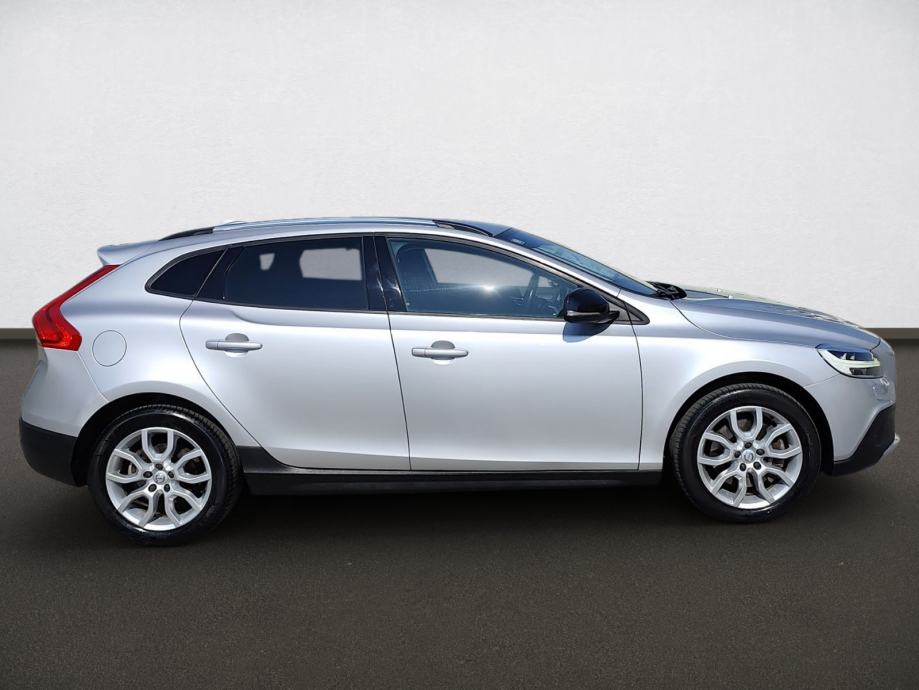 Volvo V40 Cross Country T3, fotografija 10