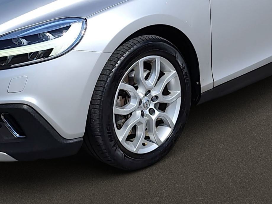 Volvo V40 Cross Country T3, fotografija 12