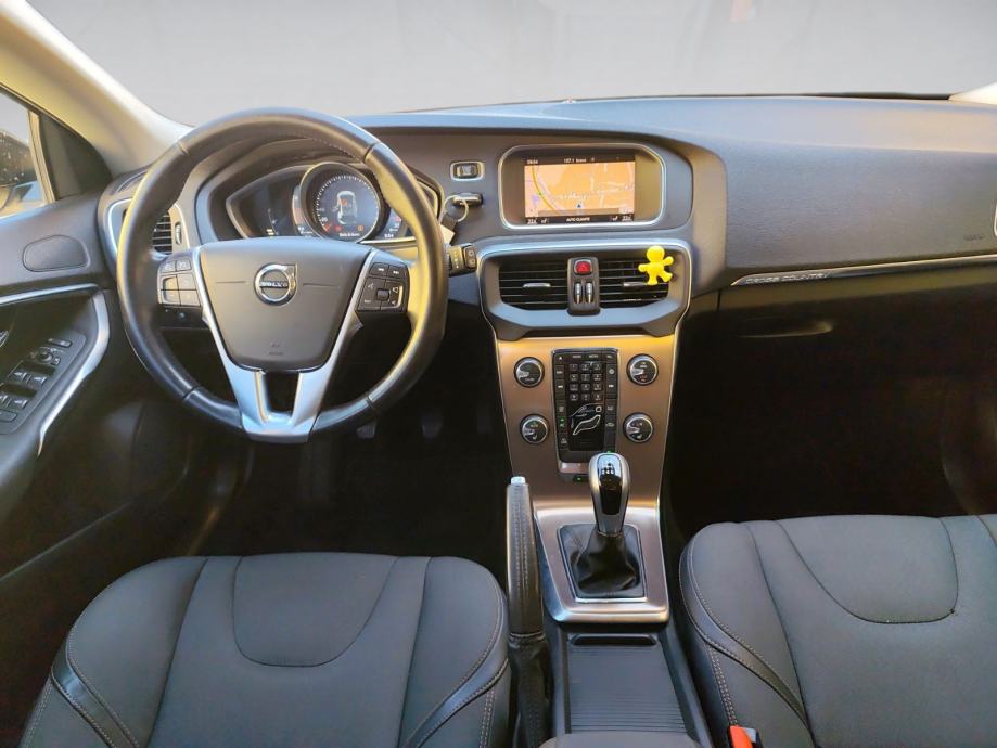 Volvo V40 Cross Country T3, fotografija 15