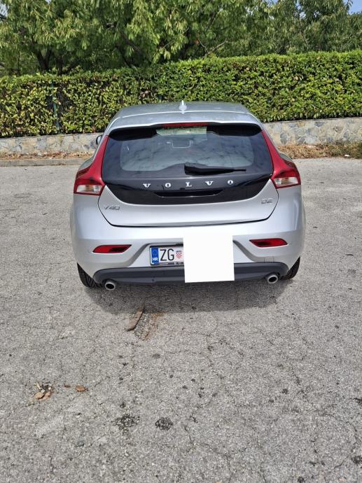 Volvo V40 D2 automatik REZERVIRANO, pogled izvana - slika 2
