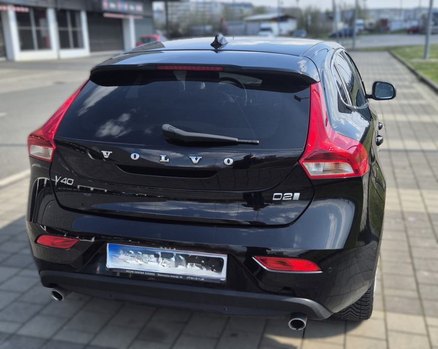 Volvo V40 D2 Inscription, bijela koža, 2 seta kotača, fotografija 6