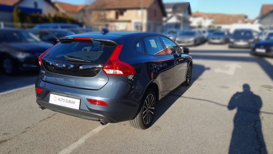 volvo v40 d2 momentum