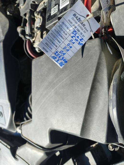 Volvo V40 D2 registriran do 8/2027, fotografija 18