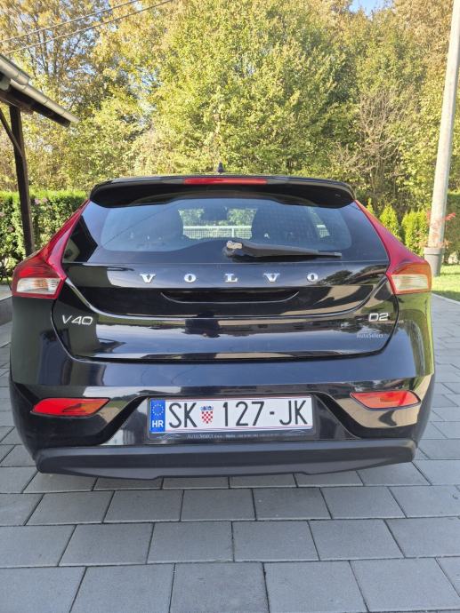Volvo V40 D2 registriran do 8/2027, fotografija 7