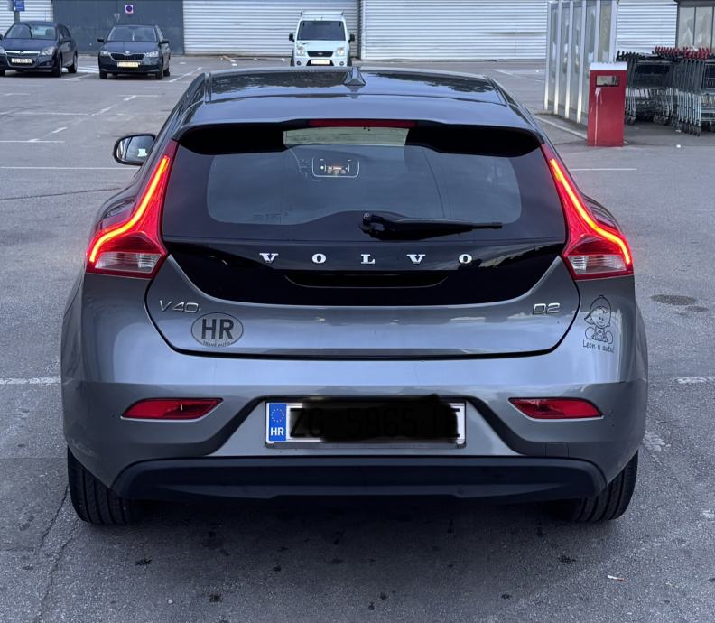 Volvo V40 D2, fotografija 2