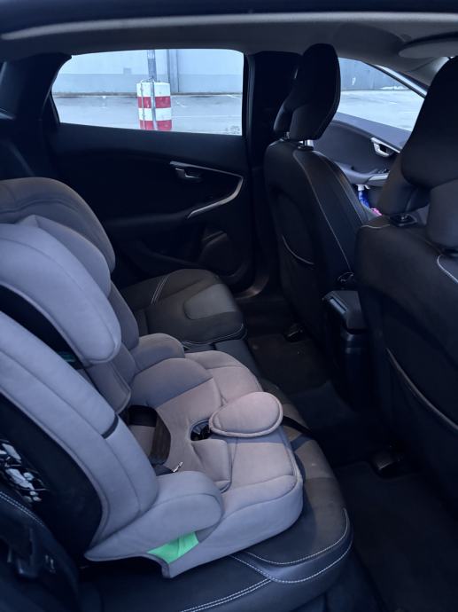 Volvo V40 D2, fotografija 6