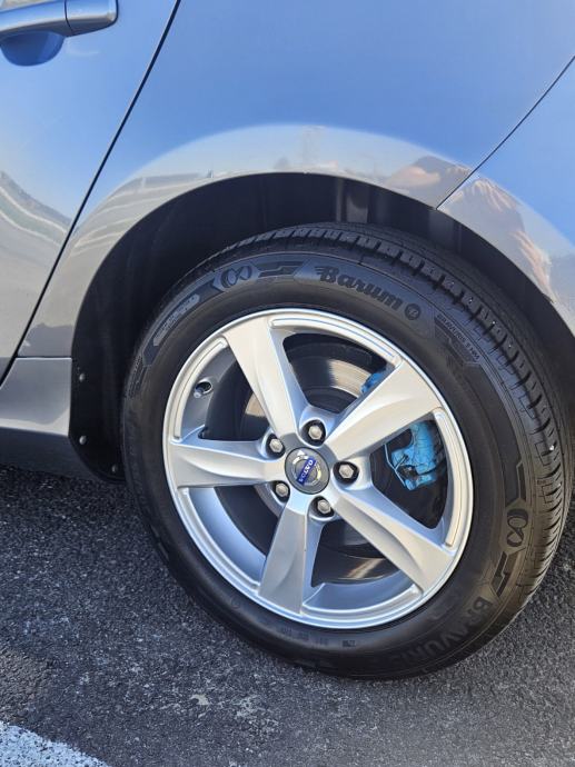Volvo V40 D2, fotografija 6