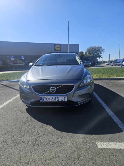 Volvo V40 D2, fotografija 4