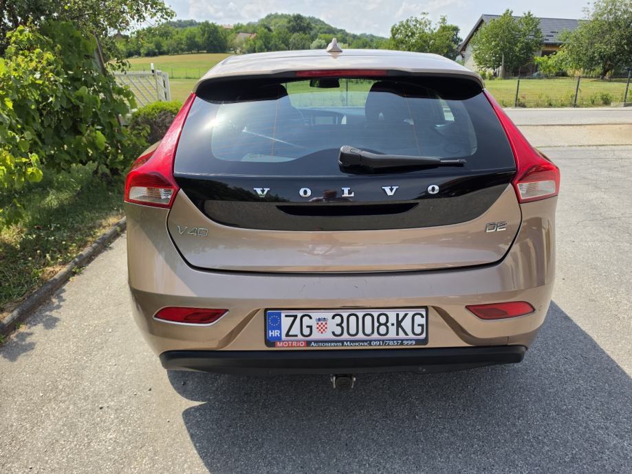 Volvo V40 D3, fotografija 9
