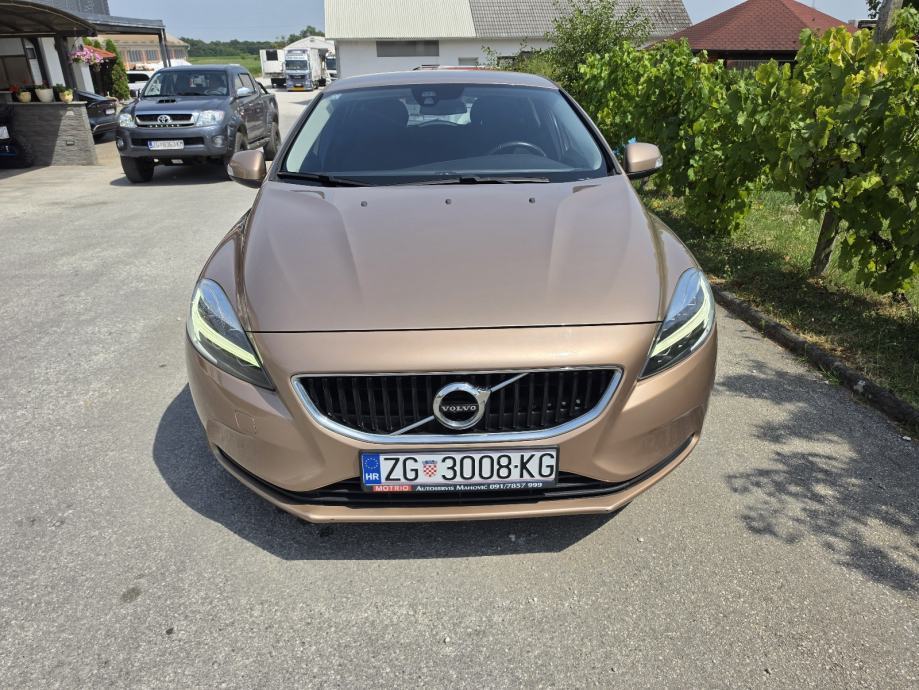 Volvo V40 D3, fotografija 3
