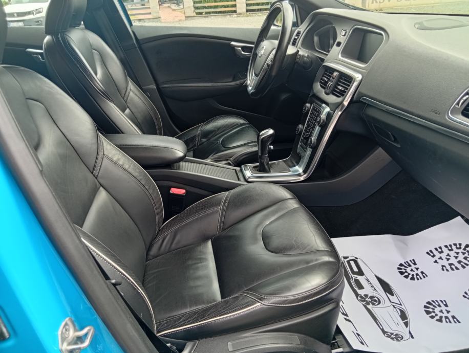 Volvo V40 D4 2.0 (140KW) R - Design mod.2015 - PANORAMA/ PDC/ KOŽA, fotografija 13