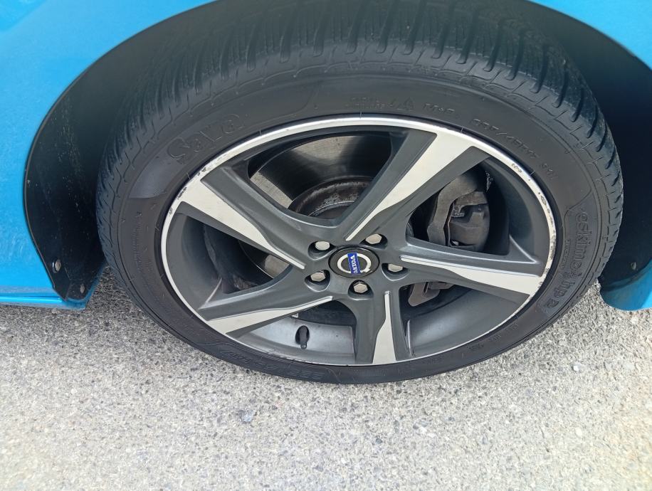 Volvo V40 D4 2.0 (140KW) R - Design mod.2015 - PANORAMA/ PDC/ KOŽA, fotografija 8