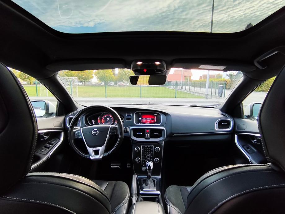 Volvo V40 T3 R-Design 152KS Automatik | 2018.| Facelift | TOP st. PDV, fotografija 9