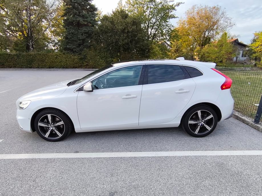 Volvo V40 T3 R-Design 152KS Automatik | 2018.| Facelift | TOP st. PDV, fotografija 5
