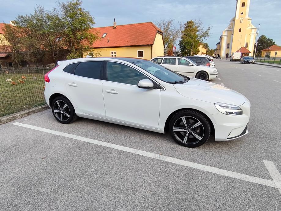 Volvo V40 T3 R-Design 152KS Automatik | 2018.| Facelift | TOP st. PDV, fotografija 7