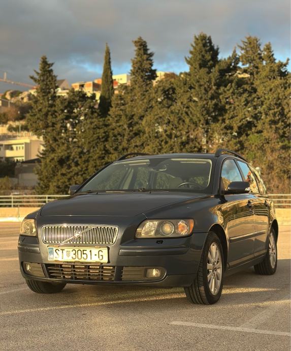 Volvo V50