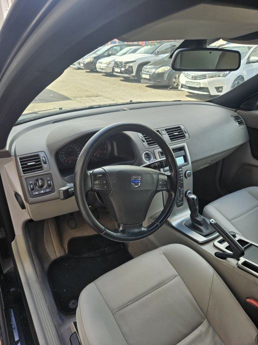 Volvo V50 2,0 D, fotografija 10