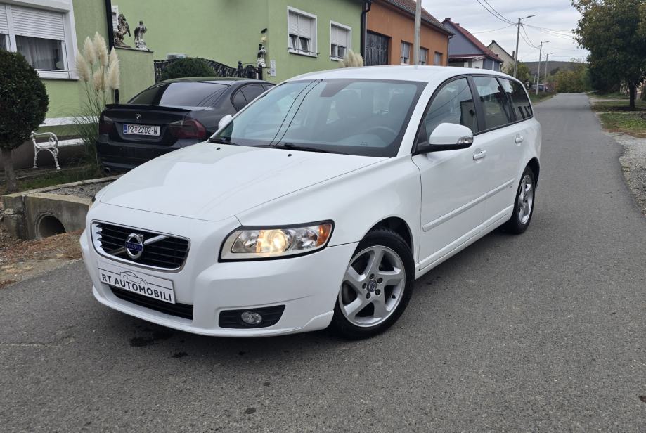 Volvo V50