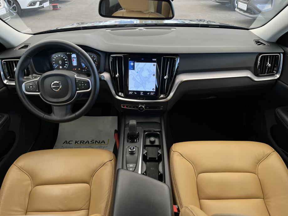 Volvo V60 B3P Momentum Pro Automatik, fotografija 10
