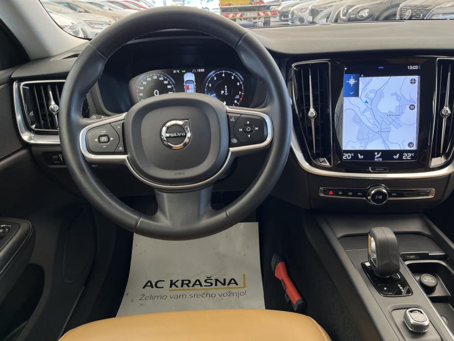 Volvo V60 B3P Momentum Pro Automatik, fotografija 11