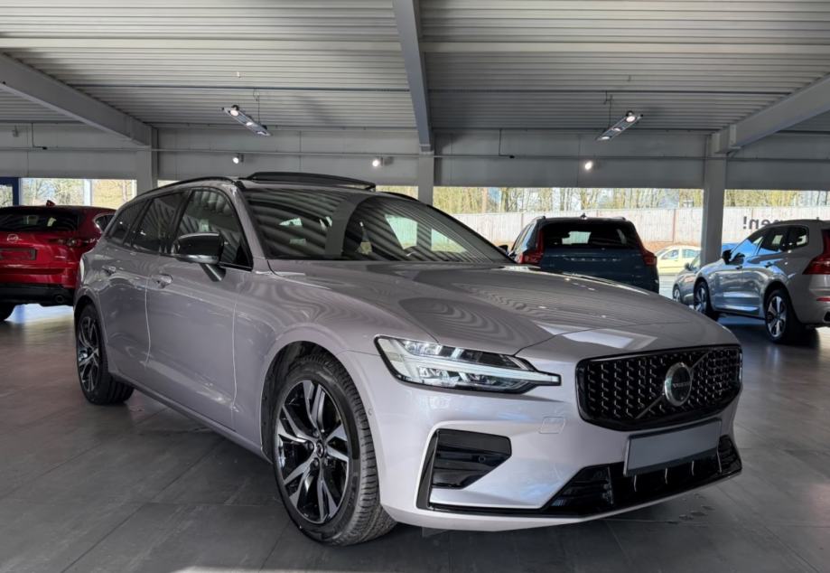 Volvo V60 B4 Plus Dark - 360 KAMERA, HUD, PANO,ADAP. LED, KOZA, H&K, fotografija 5