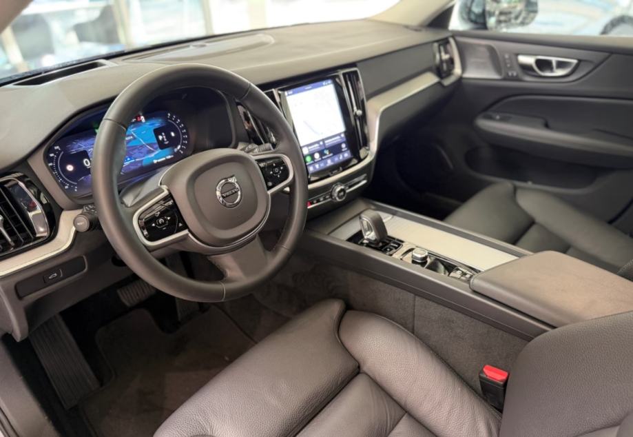 Volvo V60 B4 Plus Dark - 360 KAMERA, HUD, PANO,ADAP. LED, KOZA, H&K, fotografija 7