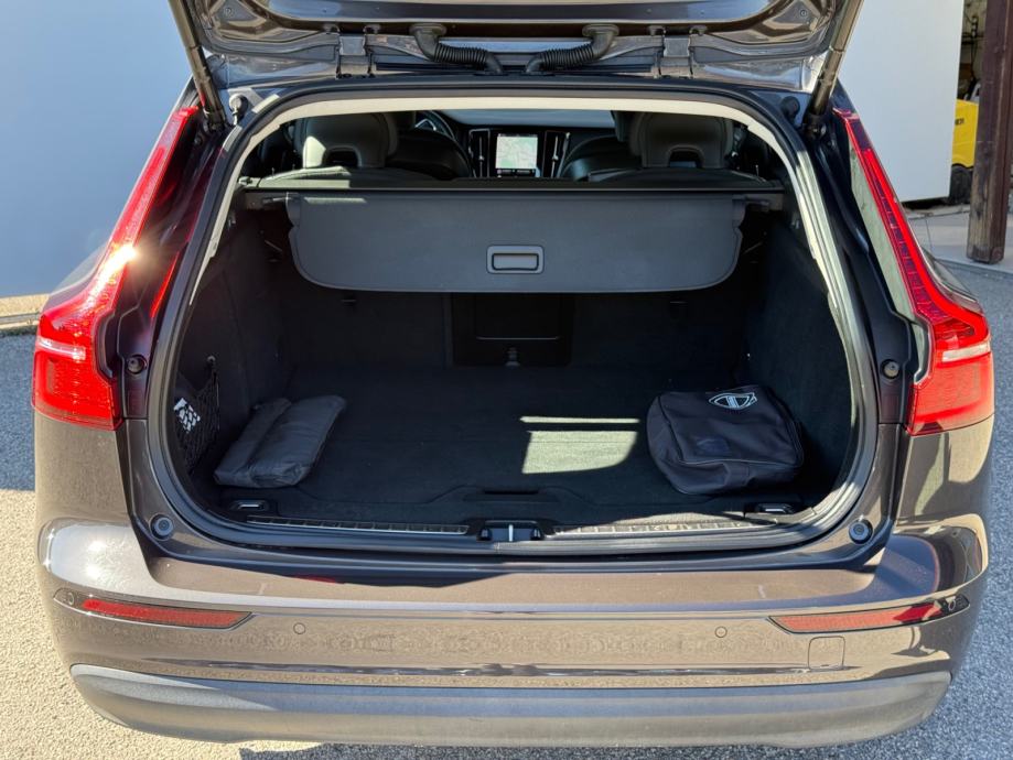 Volvo V60 B4D Core| 24MJ JAMSTVA | U PDV-U, fotografija 17