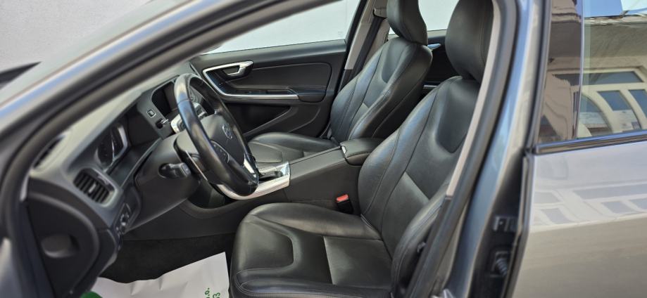 Volvo V60 Cross Country 2.0, 4D,automatic,nema pristojbe,reg 1 god., fotografija 11