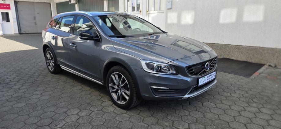 Volvo V60 Cross Country 2.0, 4D,automatic,nema pristojbe,reg 1 god., fotografija 4