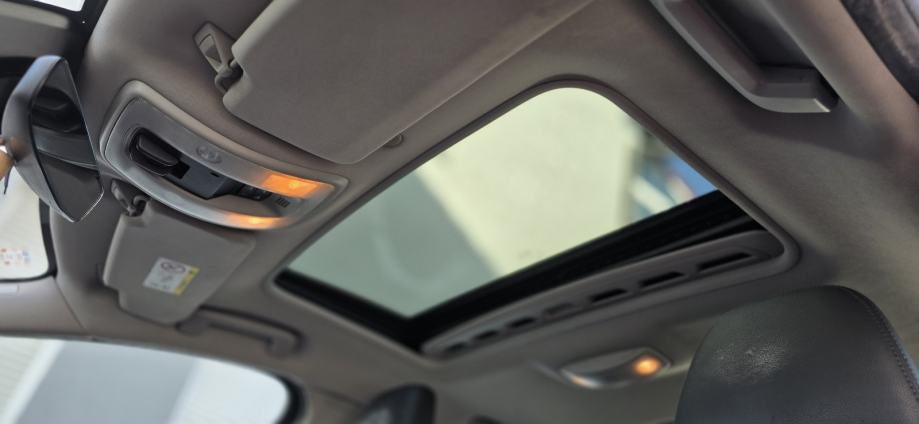 Volvo V60 Cross Country 2.0, 4D,automatic,nema pristojbe,reg 1 god., fotografija 16