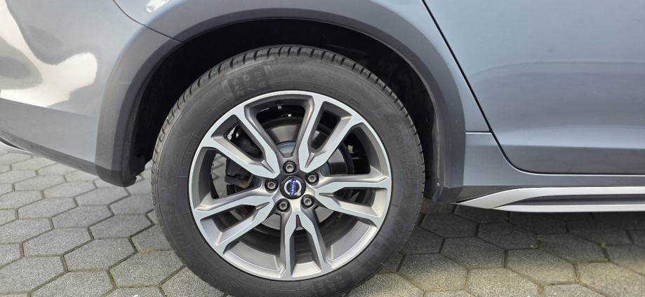 Volvo V60 Cross Country 2.0, 4D,automatic,nema pristojbe,reg 1 god., fotografija 14