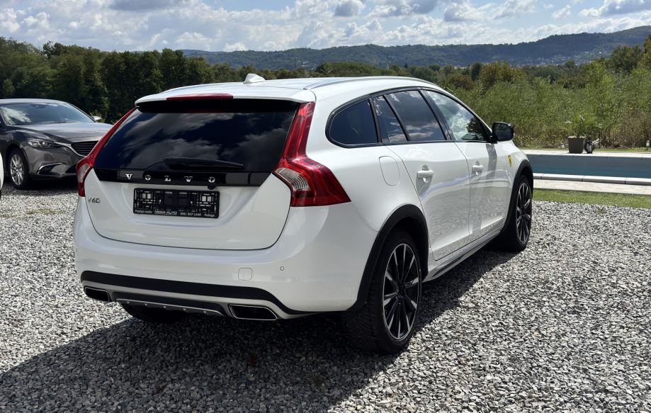 Volvo V60 Cross Country 2.0 D3*Automatik*Summum*Ne plaća se prijenos, fotografija 8