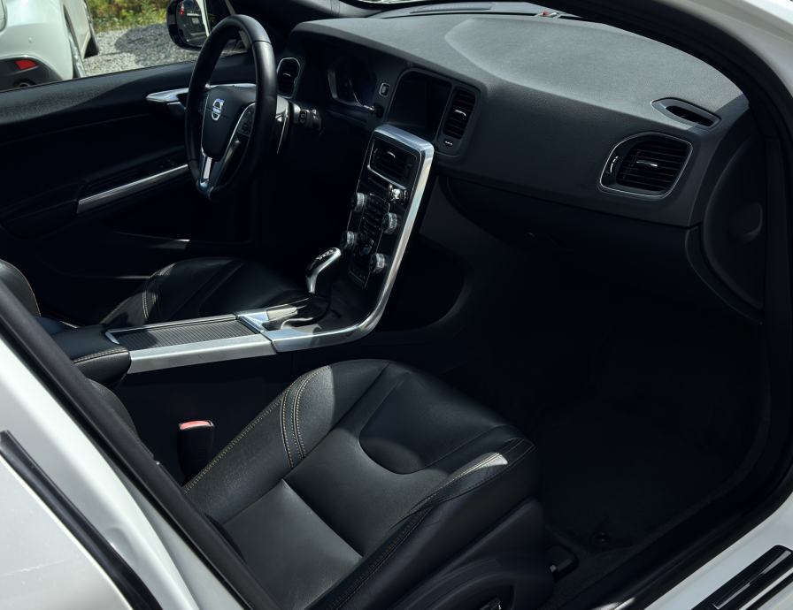 Volvo V60 Cross Country 2.0 D3*Automatik*Summum*Ne plaća se prijenos, fotografija 15