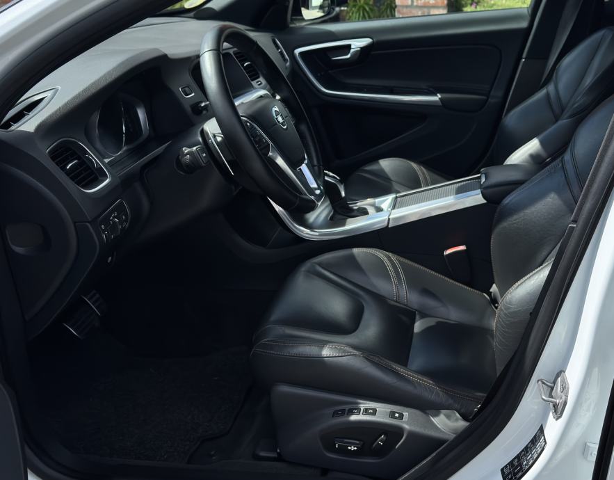 Volvo V60 Cross Country 2.0 D3*Automatik*Summum*Ne plaća se prijenos, fotografija 16