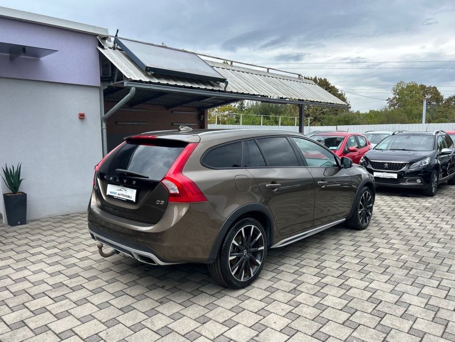 Volvo V60 Cross Country 2.0 D4 *garancija na km**full servisna**, pogled izvana - slika 5