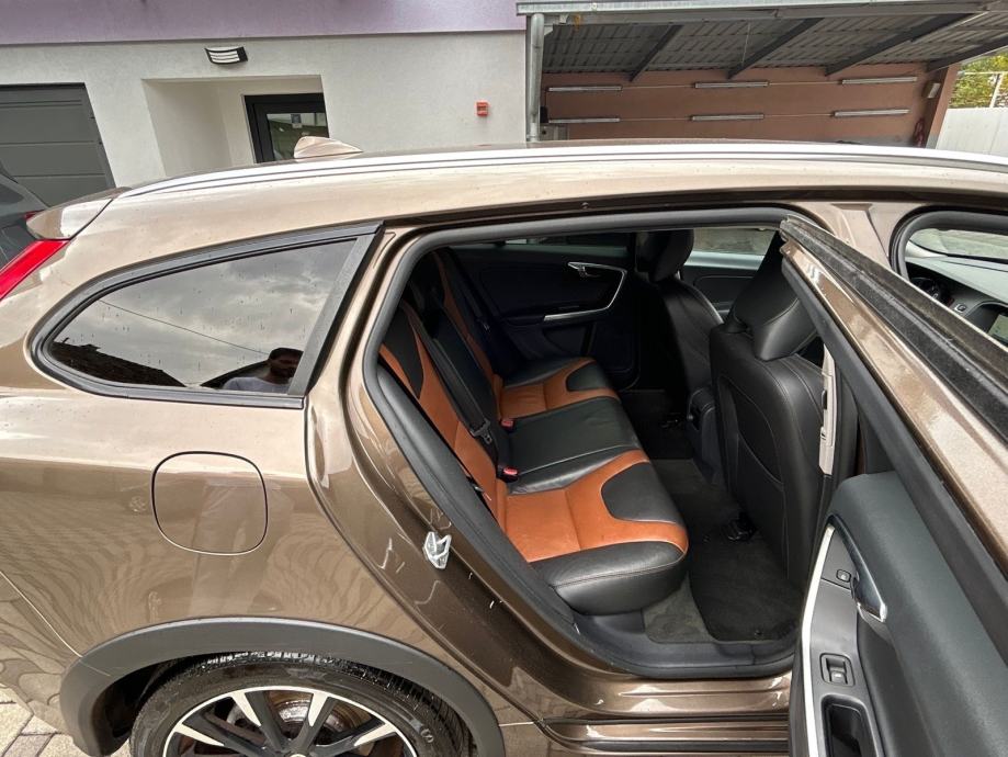 Volvo V60 Cross Country 2.0 D4 *garancija na km**full servisna**, fotografija 10