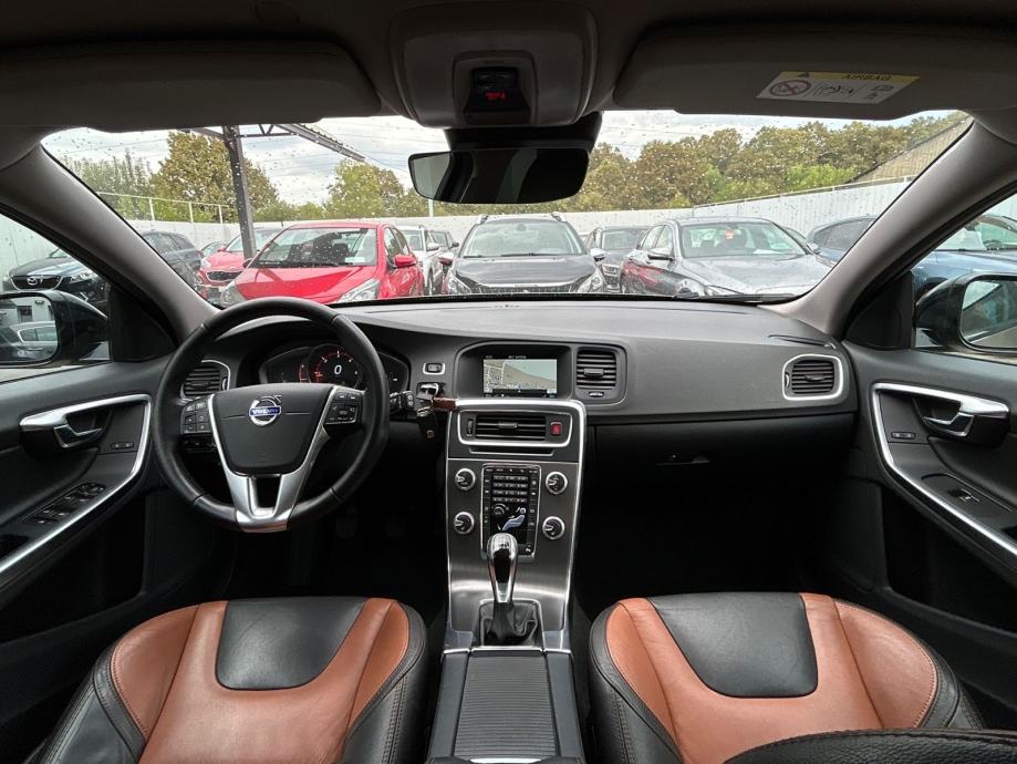 Volvo V60 Cross Country 2.0 D4 *garancija na km**full servisna**, fotografija 12
